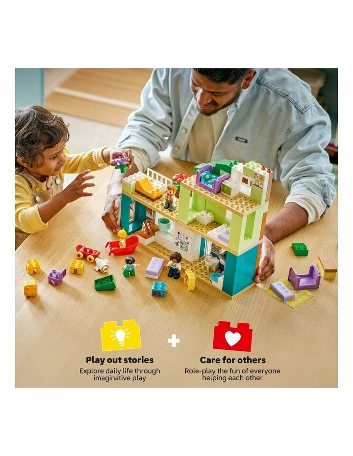 Duplo Town 3 in 1 Modern Family House with Figures 10470 image 3