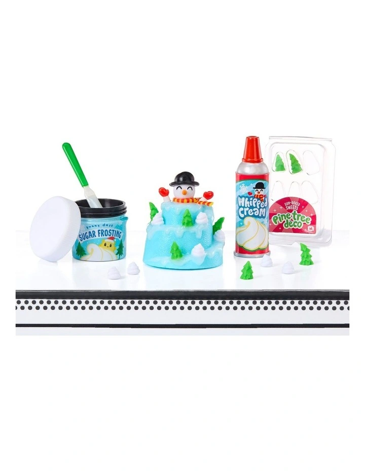 MGA's Miniverse - Make It Mini Holiday Theme in PDQ (Dr. Seuss Grinch) image 3