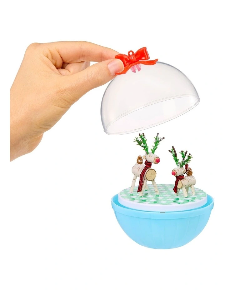 MGA's Miniverse - Make It Mini Holiday Theme in PDQ (Dr. Seuss Grinch) image 4