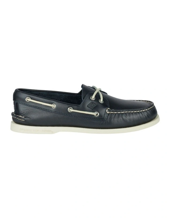 Boat Shoe in Navy image 1