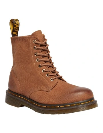 1460 8 Eye Boot in Desert Brown