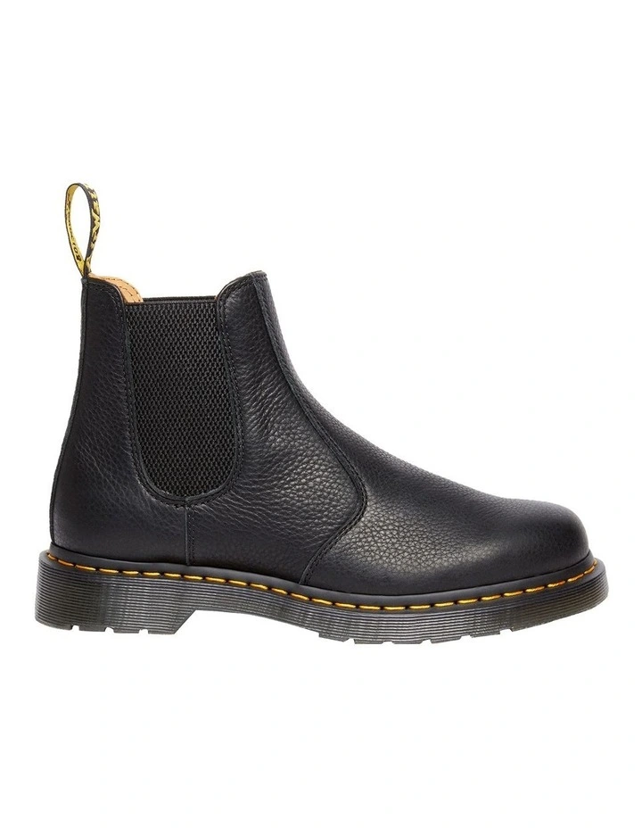 2976 Chelsea Boot in Black Ambassador image 4