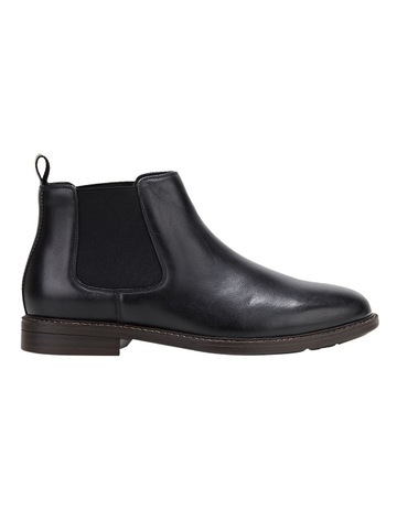 Hush puppies fountain gate Outlet