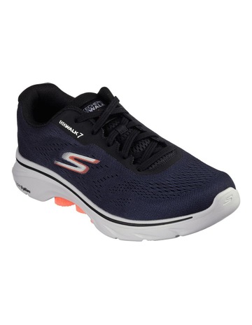 Go Walk 7 Sneaker in Navy