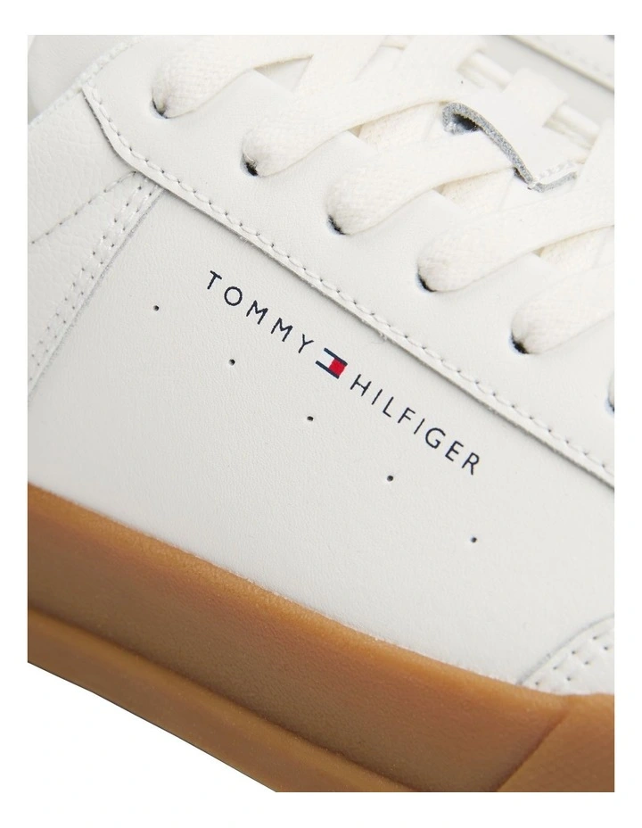 Logo Contrast Trainers Shoes in Ecru image 5