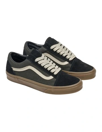 Old Skool Sneaker in Black