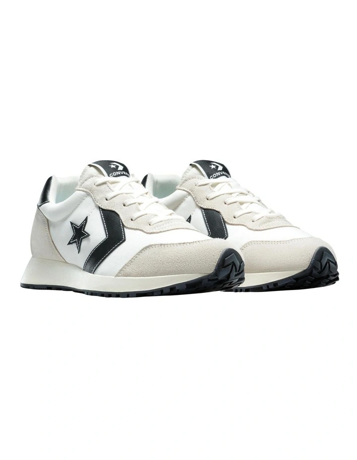 Omega Trainer Sneaker in Vintage White/Black image 5