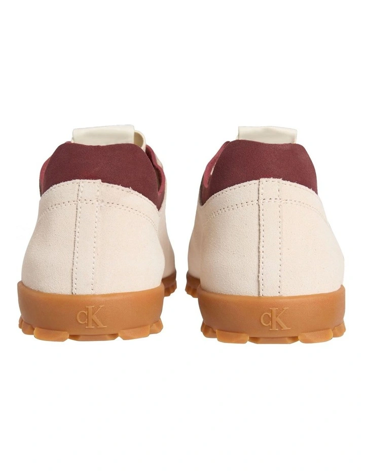 Low Profile Runner Su Sneaker in Creamy White/Razzleb image 4
