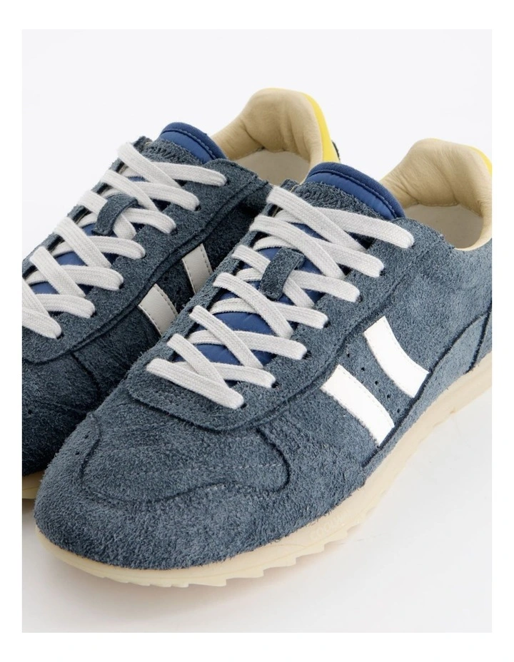 Switzer Sneaker in Navy Pulse image 4
