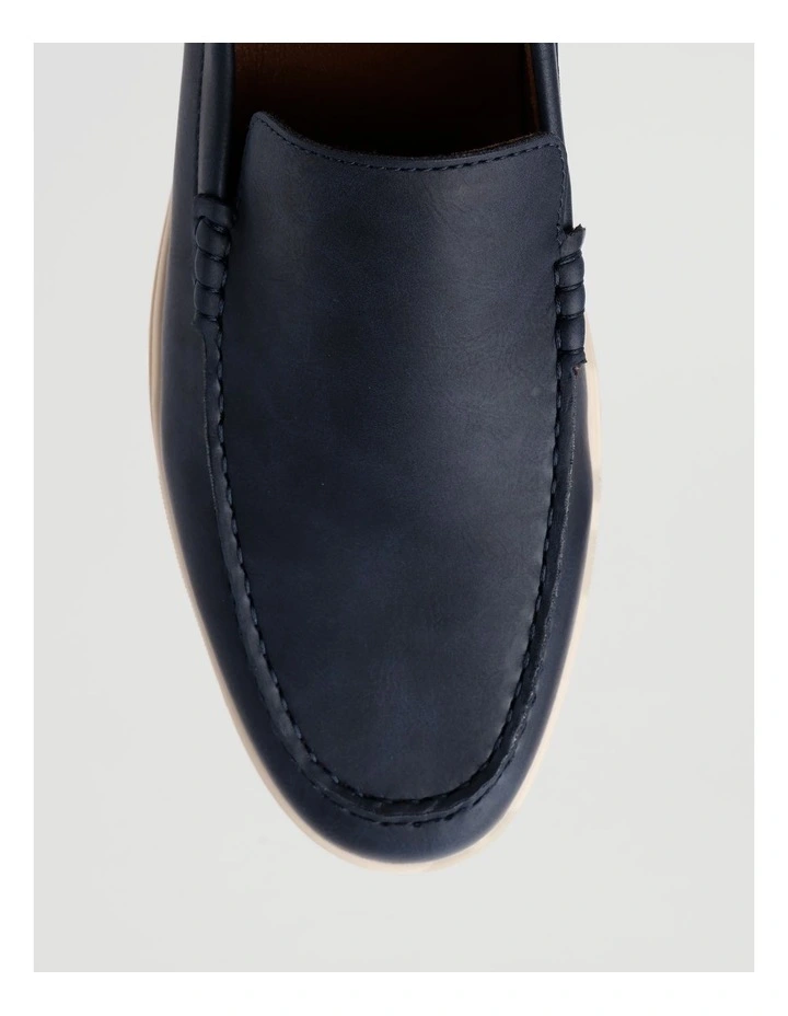 Murcia Loafer in Navy image 6
