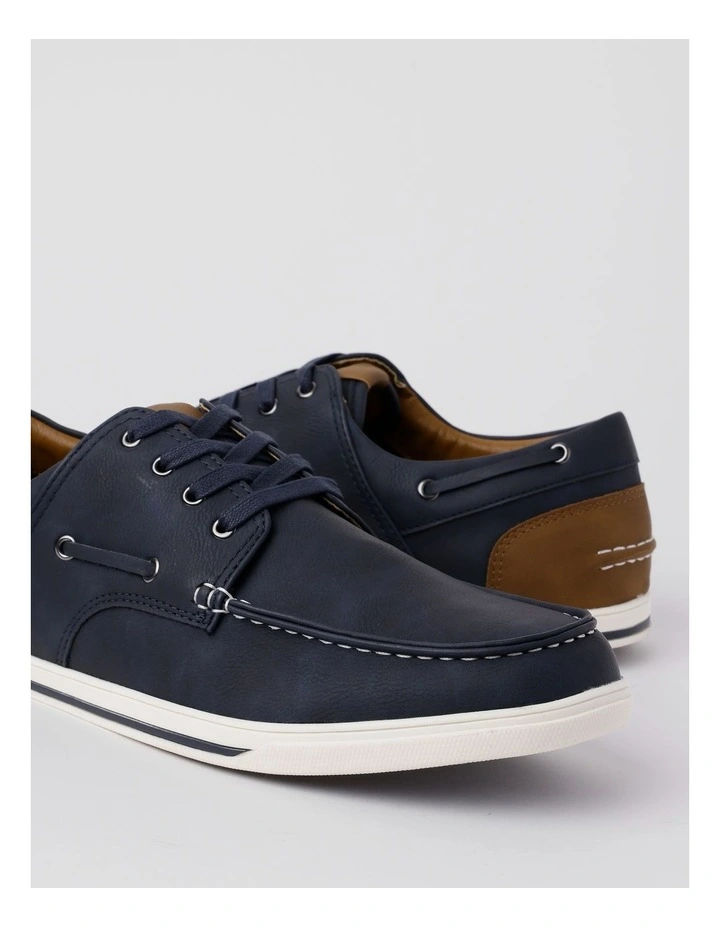 Benjamin Boat Shoe in Navy image 3