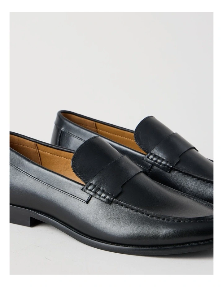 Porter Leather Loafer in Black image 4