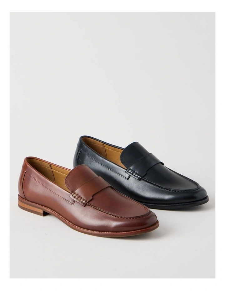 Porter Leather Loafer in Black image 5
