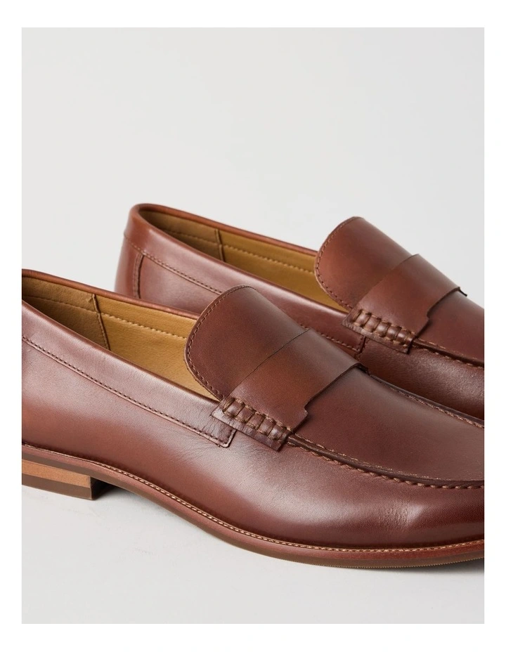Porter Leather Loafer in Cognac image 3