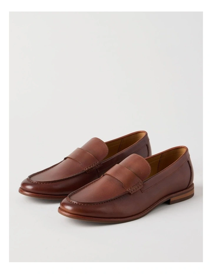 Porter Leather Loafer in Cognac image 4
