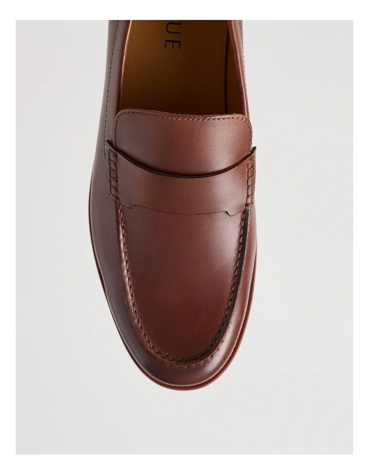 Porter Leather Loafer in Cognac image 7