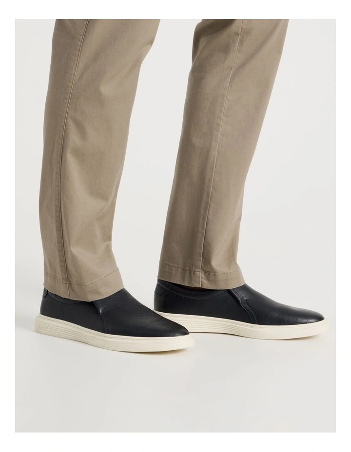 Warren Leather Loafer in Navy image 2