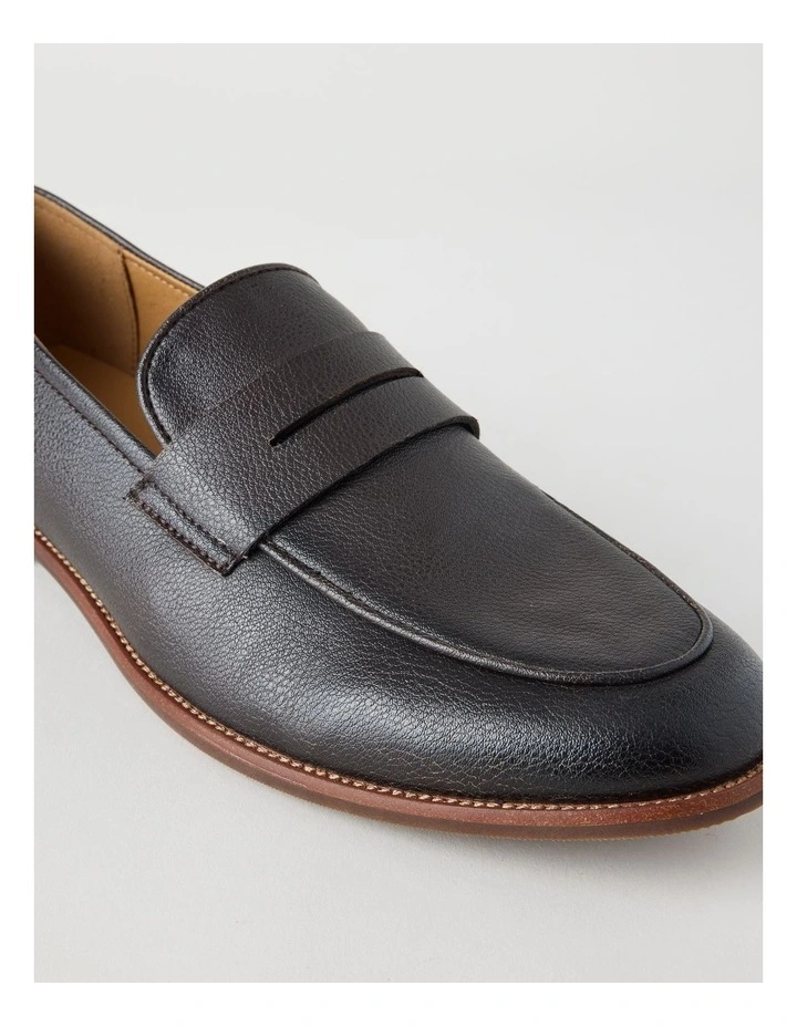 Taylor Loafer Tumbled in Brown image 3