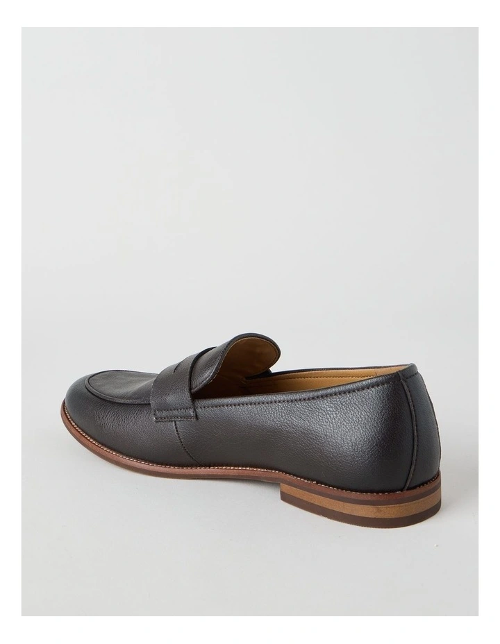 Taylor Loafer Tumbled in Brown image 4