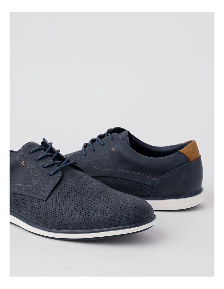 Hudson Sneaker in Navy image 3
