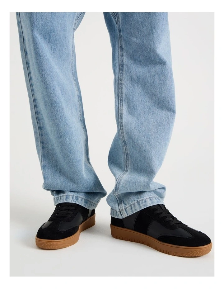 Henry Sneakers in Black/Gum image 4