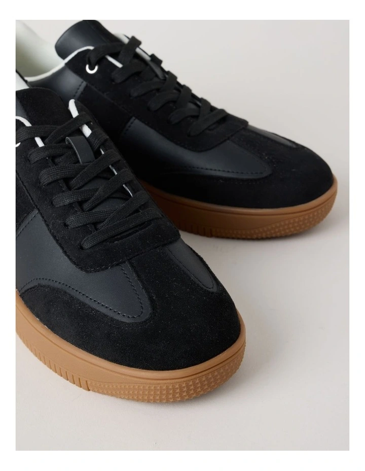 Henry Sneakers in Black/Gum image 6