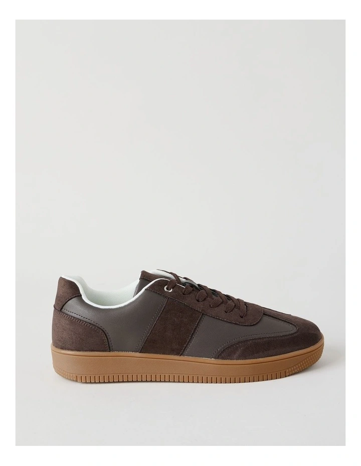 Henry Sneakers in Dark Brown/Gum image 1