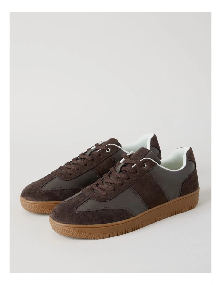 Henry Sneakers in Dark Brown/Gum image 5