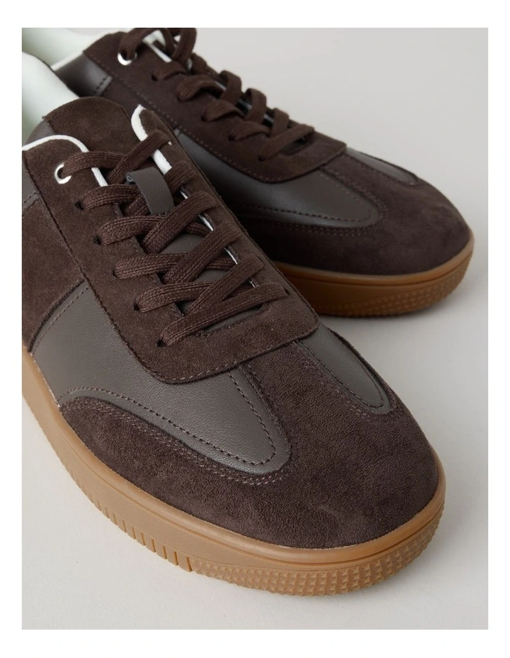 Henry Sneakers in Dark Brown/Gum image 6