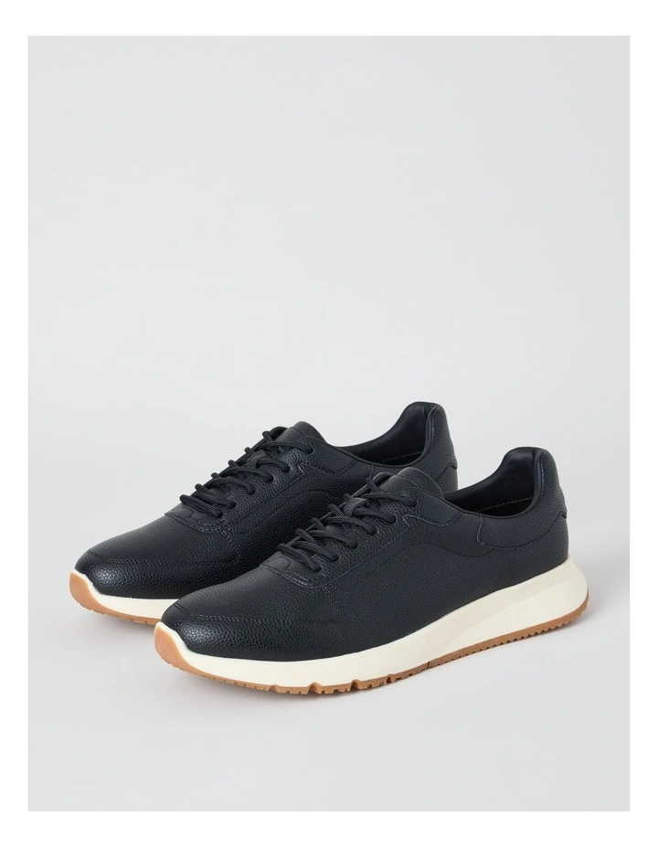 York Trainer in Black image 3
