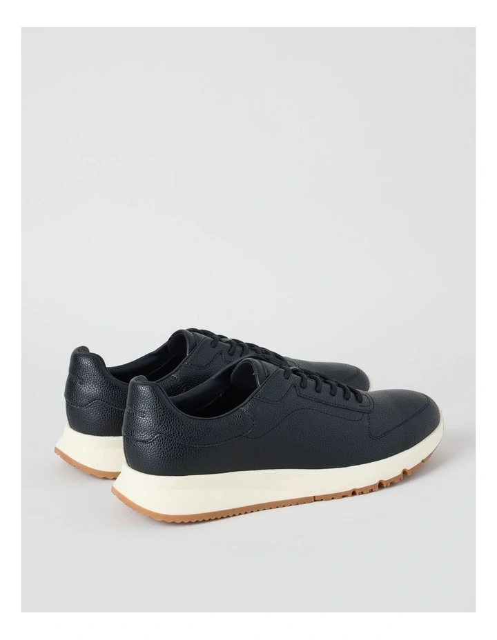 York Trainer in Black image 4