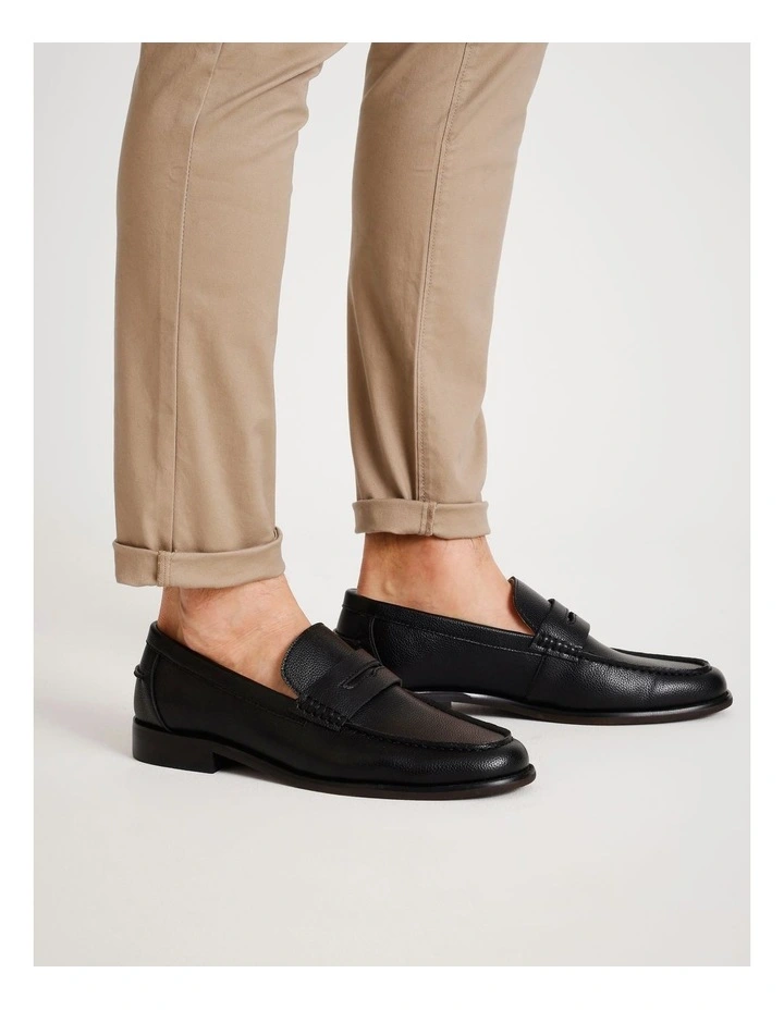 Leon Loafer in Black image 2