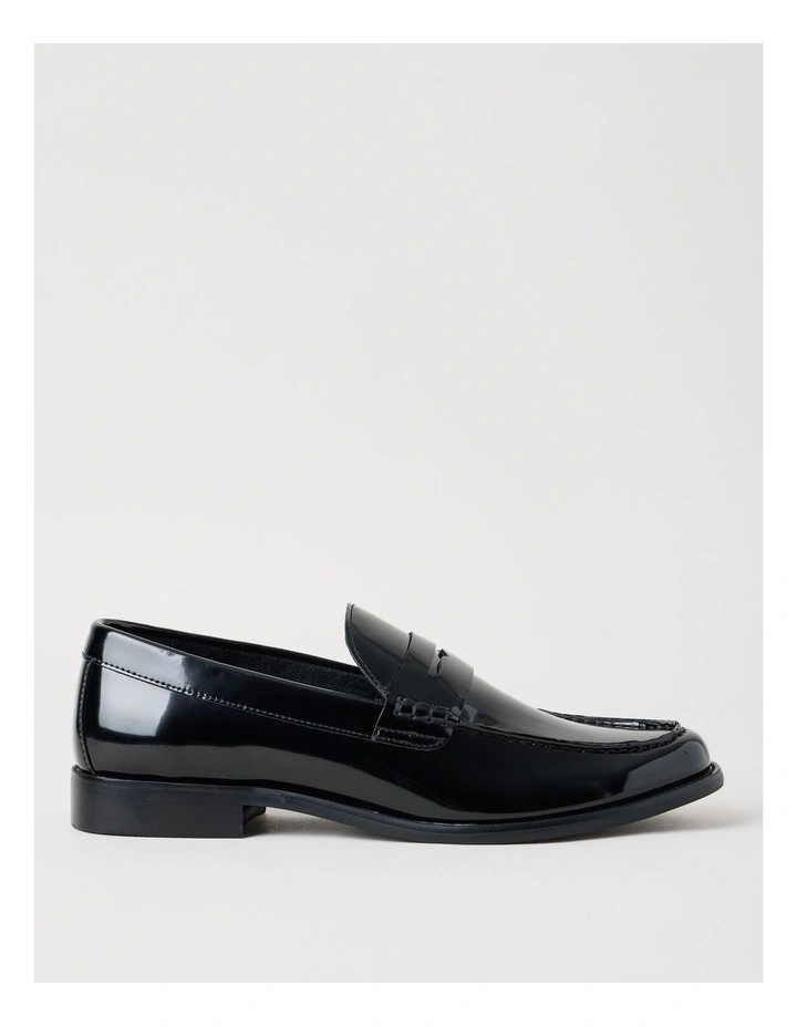 Logan Crinkle Toe Loafer in Black image 1