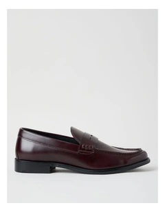 Logan Crinkle Toe Loafer in Dark Cherry