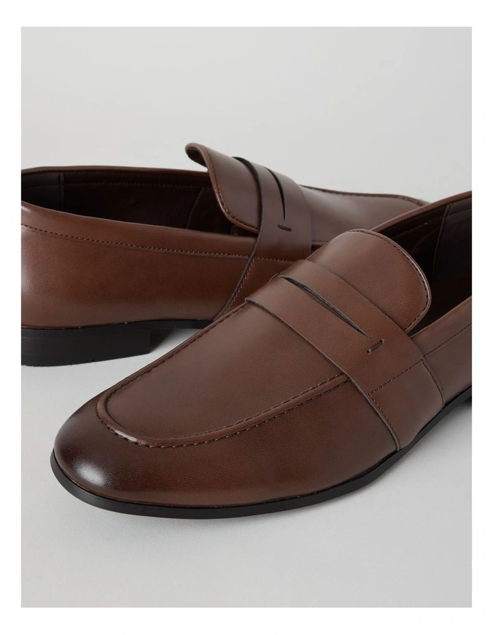 Enzo Loafer in Dark Tan image 3