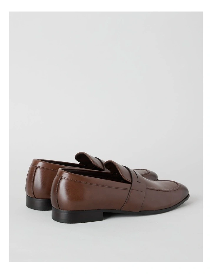 Enzo Loafer in Dark Tan image 4