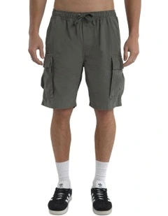 League Cargo Short in Green