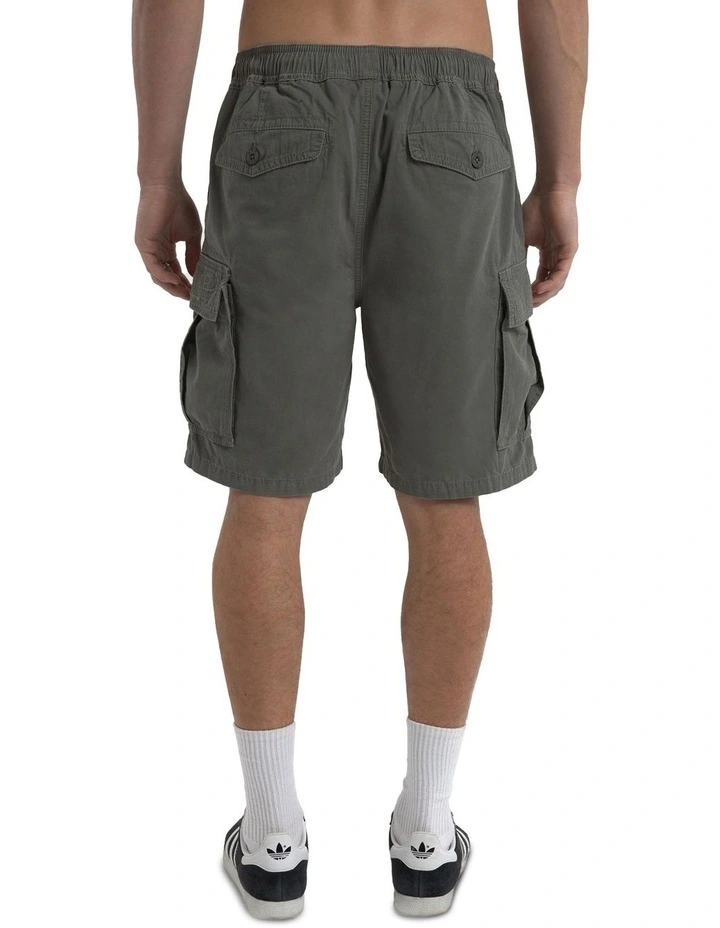 League Cargo Short in Green image 3