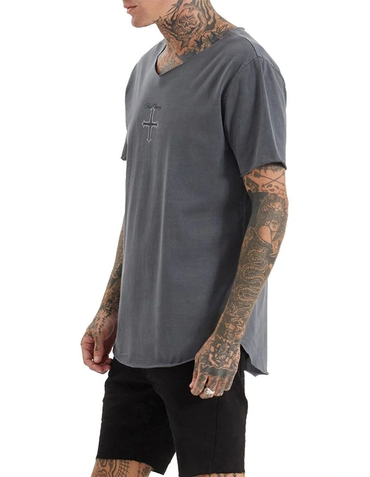 Chained Raw V-Neck Tee in Pigment Charcoal image 3
