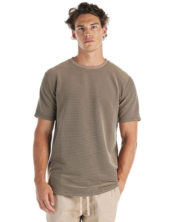 Roxford Tee in Sepia image 4
