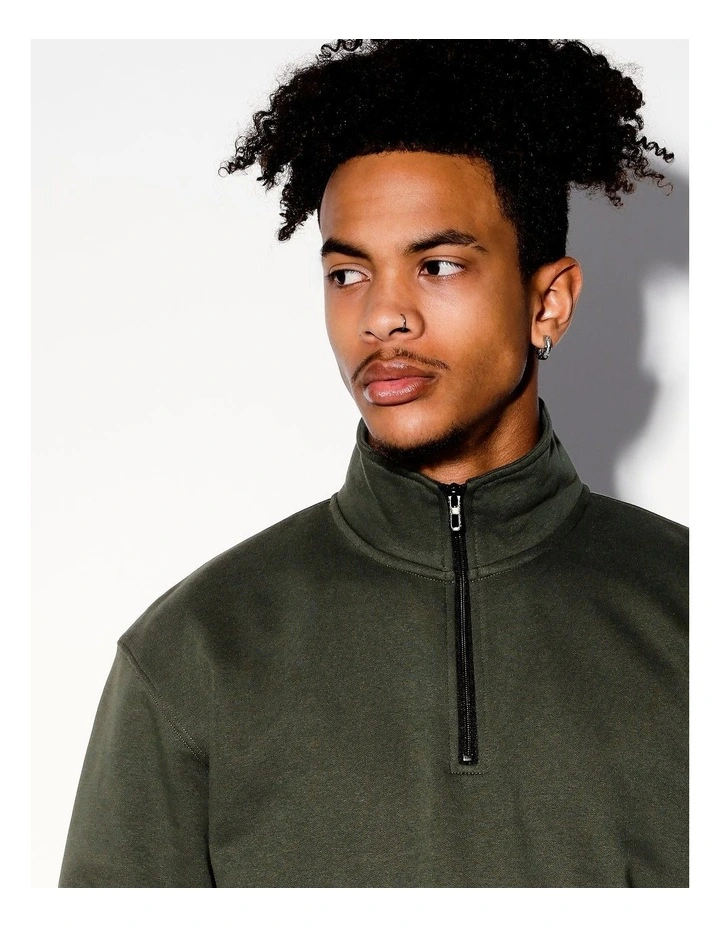 Quintin 1/4 Zip Sweat in Green image 3