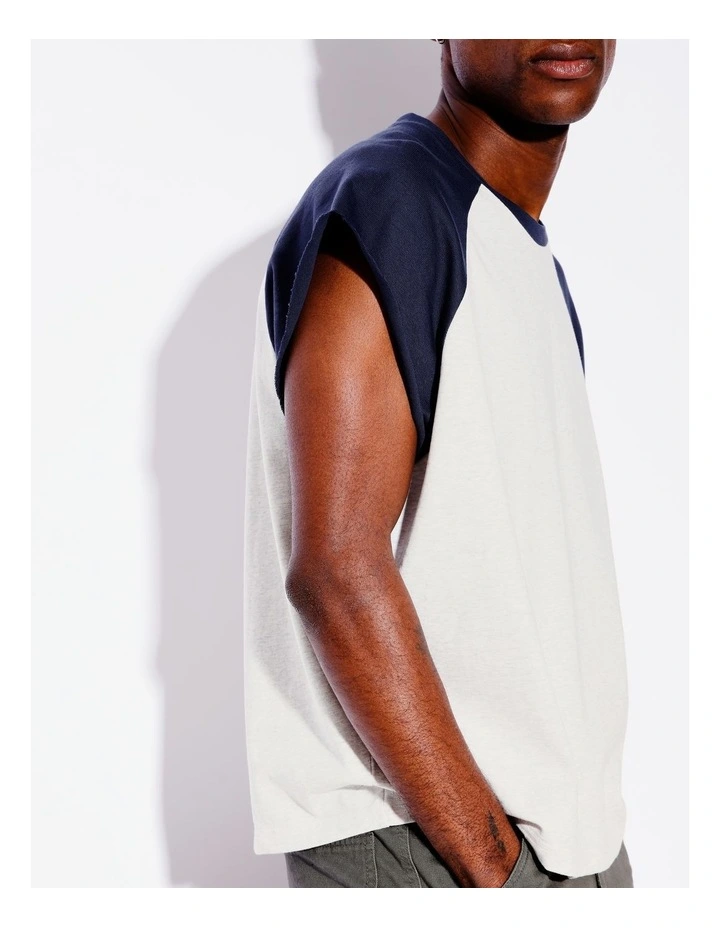 Macus All Gender Raglan Muscle Cropped Tee in Grey image 4