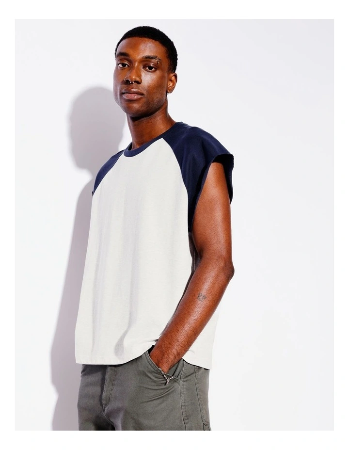 Macus All Gender Raglan Muscle Cropped Tee in Grey image 6