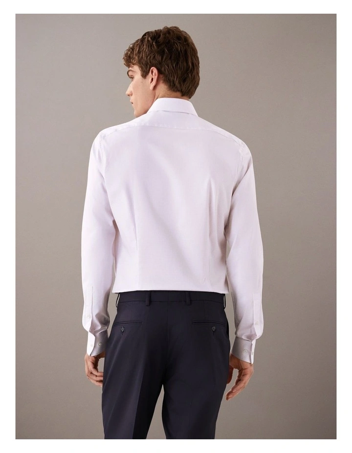 Poplin Dress Shirt in Pink image 4