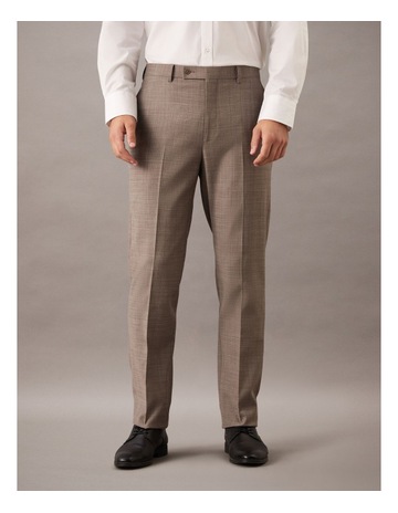 Taupe colour