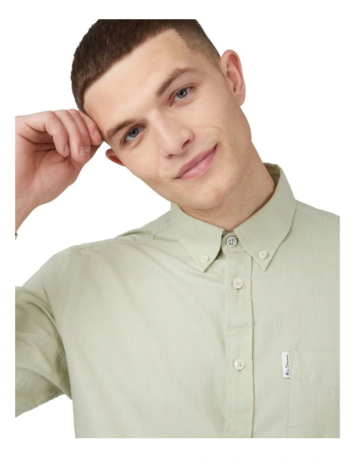 Signature Oxford Long Sleeve Shirt in Pistachio image 4