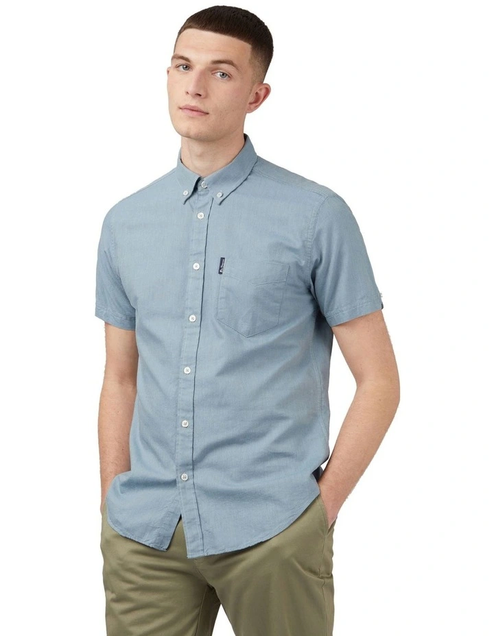 Signature Oxford Short Sleeve Shirt in Blue image 1