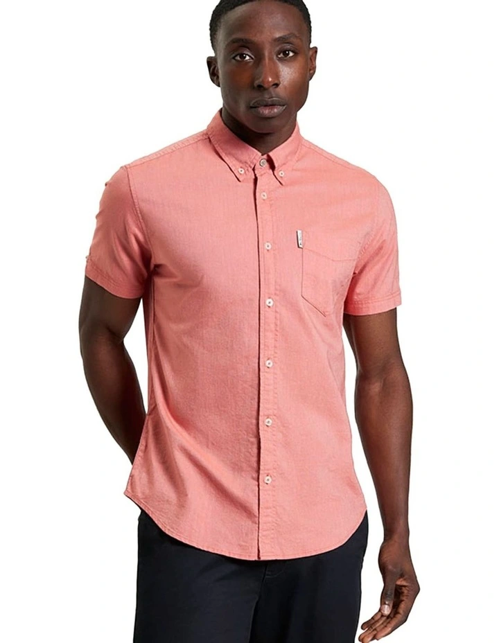 Signature Oxford Short Sleeve Shirt in Cerise image 1