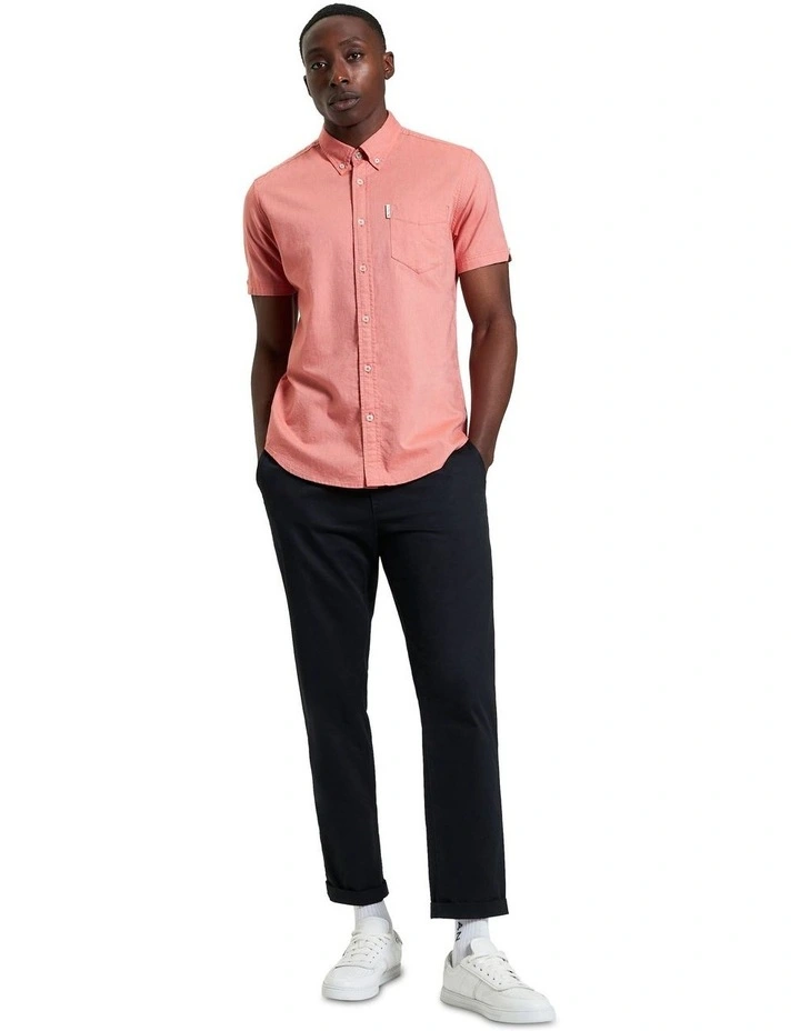 Signature Oxford Short Sleeve Shirt in Cerise image 3