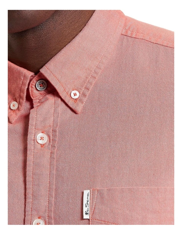 Signature Oxford Short Sleeve Shirt in Cerise image 4